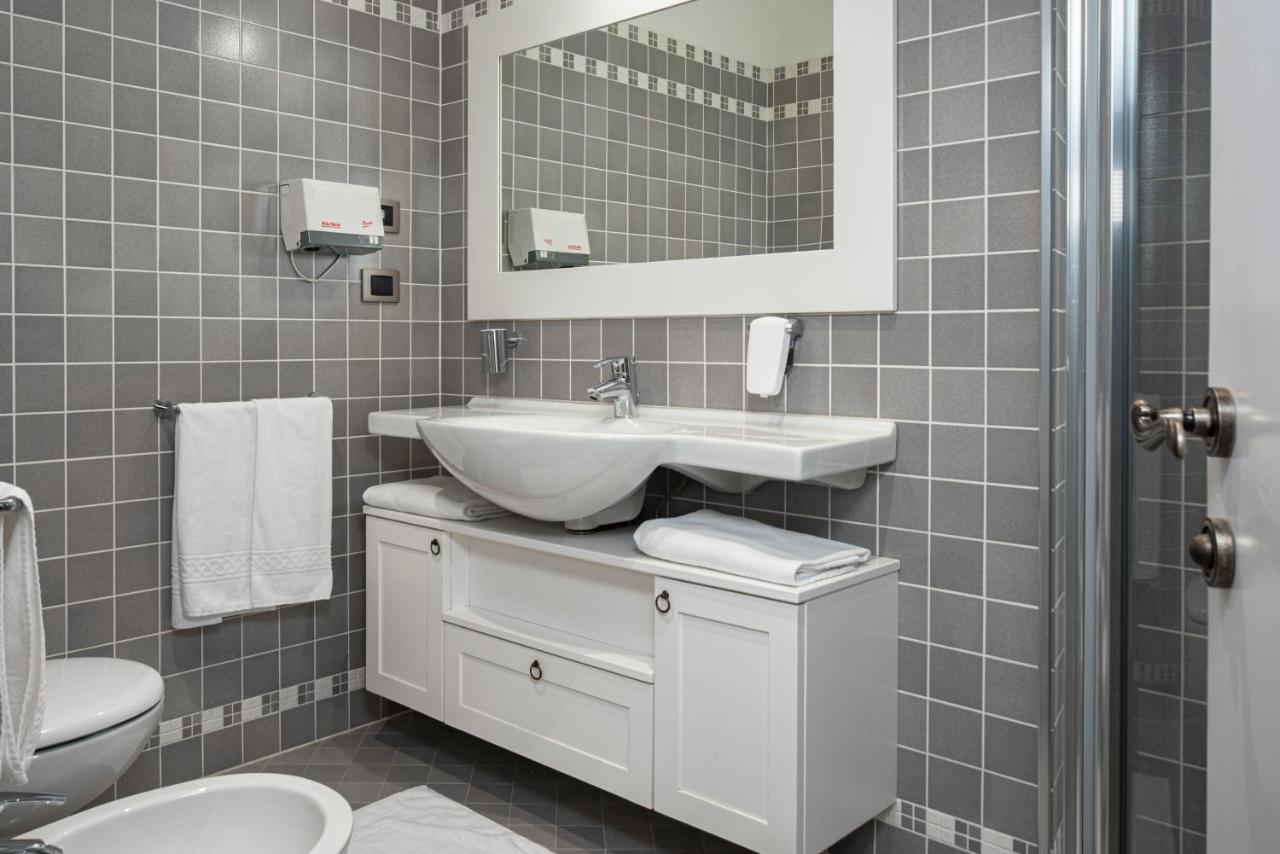 La Canonica Suite Apartments New Location Trento Exterior foto