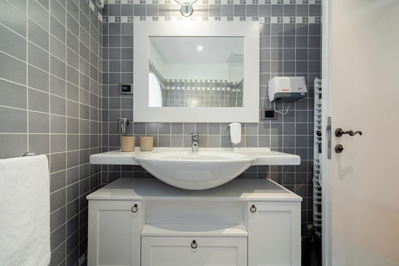 La Canonica Suite Apartments New Location Trento Exterior foto